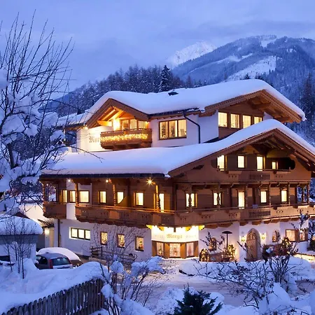 Margit フィンケンベルク