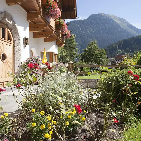 Margit ホテル フィンケンベルク