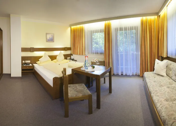 Hotell Margit 4*