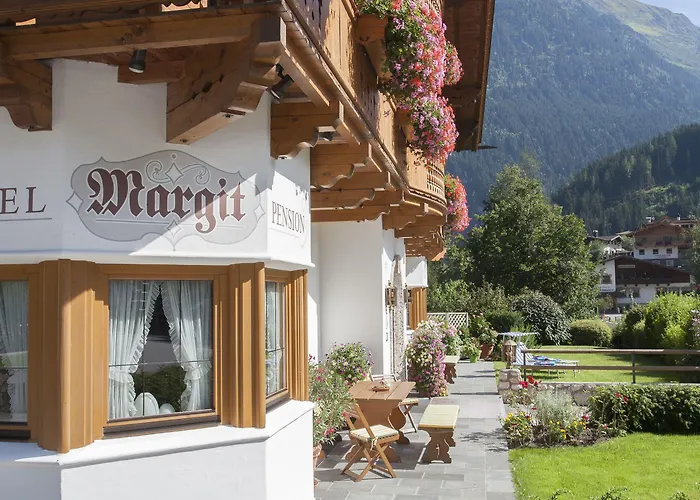 Hotell Margit 4*