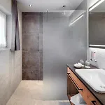 Margit 4*