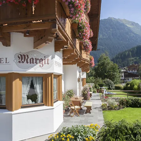 Hotel Margit 4*